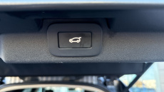 Land Rover Discovery 3.0 D300 S 5dr Auto Diesel Station Wagon